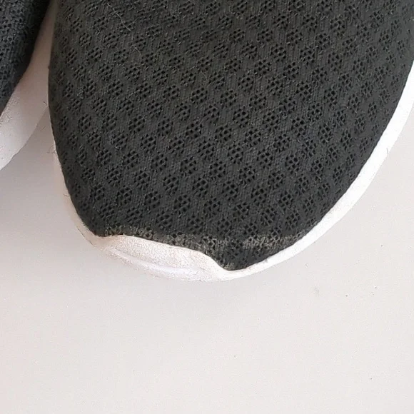 Nike shoes Size 3.5Y - Picture 3 of 9